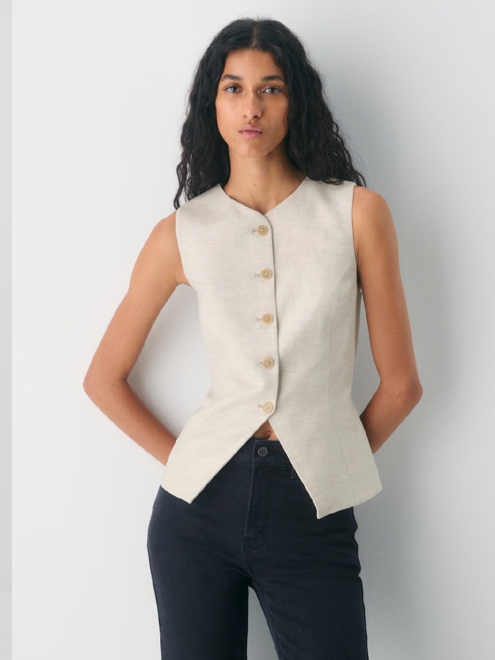 Aritzia Wilfred CruiseLinen Regal Vest — Women's Cream Linen Button-Up Vest